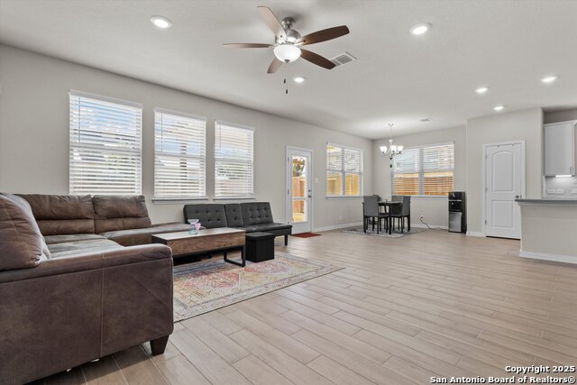 Image 6 of 21 For 2083 Cowan  