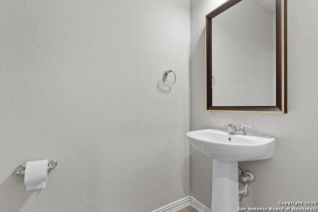 Image 9 of 21 For 2083 Cowan  