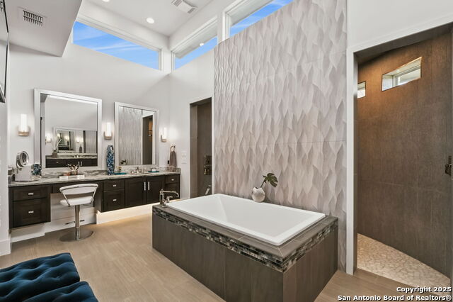 Image 10 of 37 For 103 Wellesley Cove