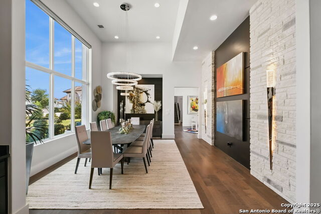 Image 13 of 37 For 103 Wellesley Cove