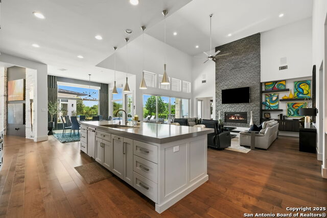 Image 17 of 37 For 103 Wellesley Cove