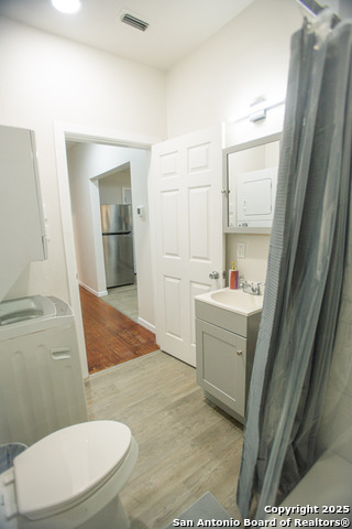 Listing photo id 6 for 2802 Morales St