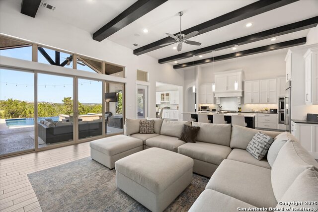 Listing photo id 8 for 643 Menger Springs