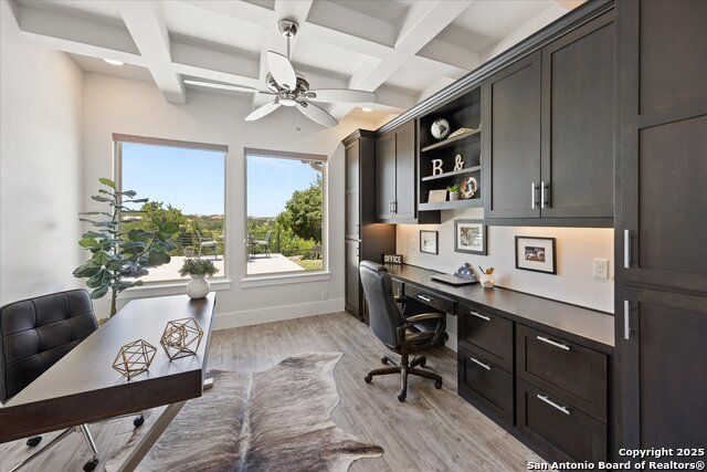 Listing photo id 15 for 643 Menger Springs