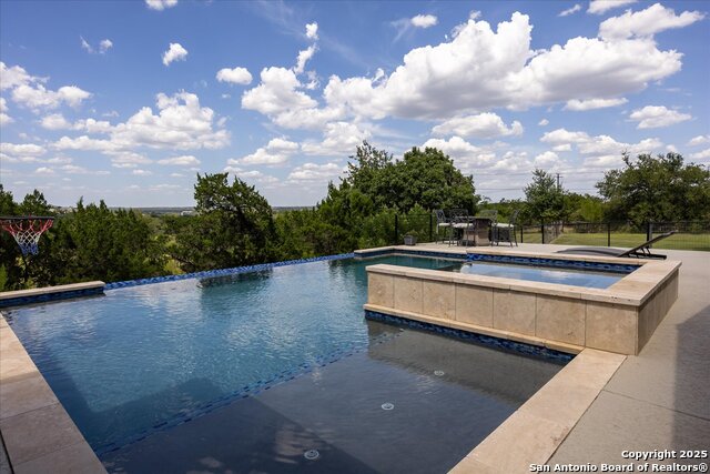 Listing photo id 37 for 643 Menger Springs