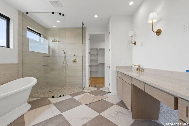 Image 24 of 61 For 258 Hannah  