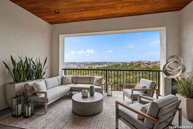 Image 39 of 61 For 258 Hannah  