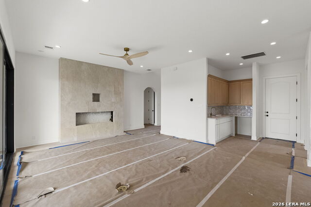 Image 8 of 61 For 258 Hannah  