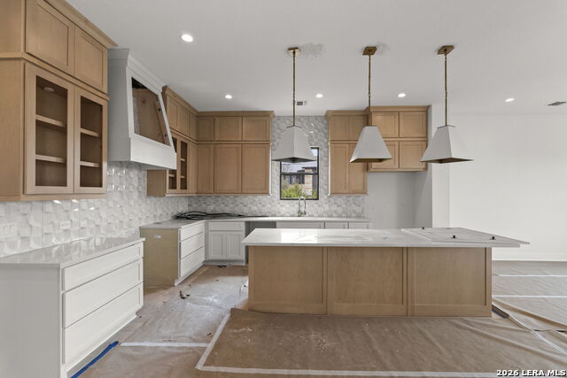 Image 9 of 61 For 258 Hannah  