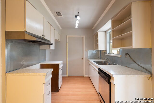 Image 9 of 15 For 5405 Borchers