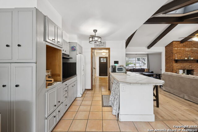 Listing photo id 18 for 10406 Burr Oak