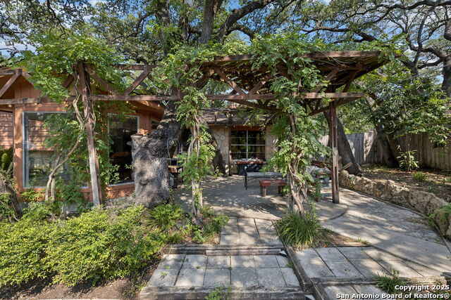 Listing photo id 38 for 10406 Burr Oak