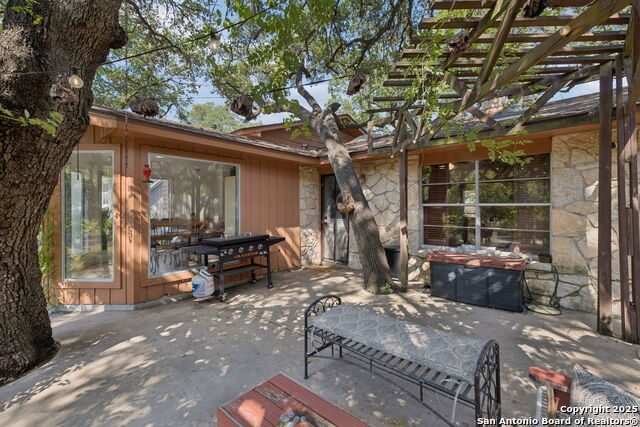 Listing photo id 39 for 10406 Burr Oak