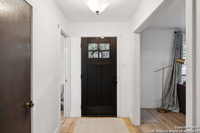 Listing photo id 4 for 10406 Burr Oak