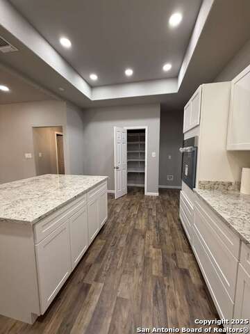 Image 18 of 50 For 334 Whittier E