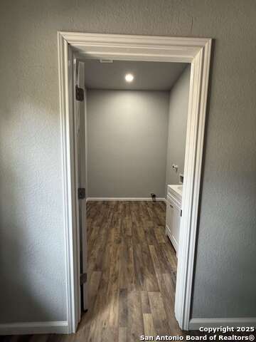 Image 22 of 50 For 334 Whittier E