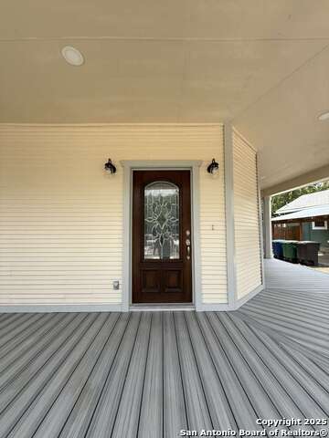 Image 3 of 50 For 334 Whittier E