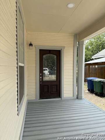 Image 4 of 50 For 334 Whittier E