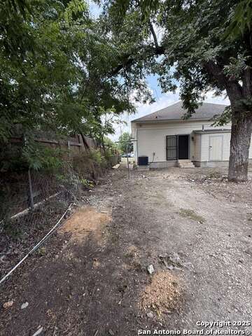 Image 49 of 50 For 334 Whittier E