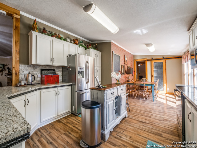 Image 9 of 31 For 390 Galveston St