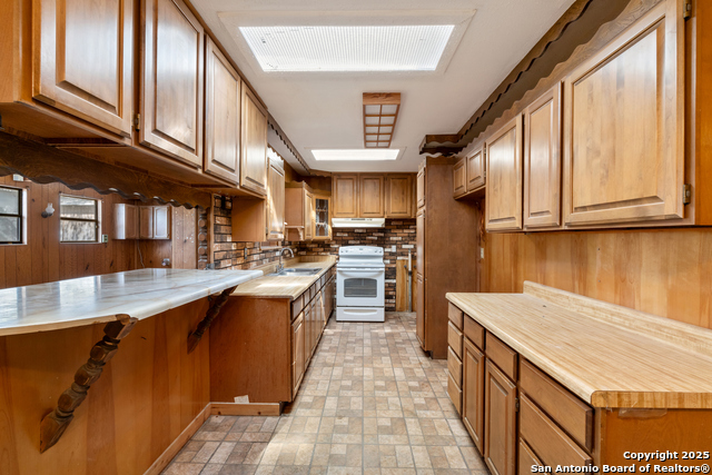 Image 15 of 32 For 283 Hatcher