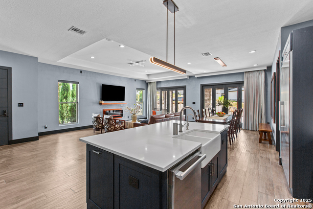 Listing photo id 13 for 6 Dominion Meadows