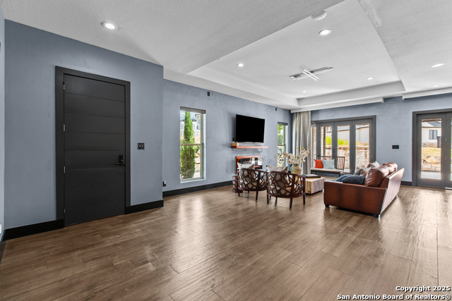 Listing photo id 4 for 6 Dominion Meadows