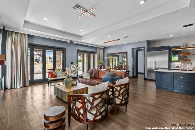 Listing photo id 5 for 6 Dominion Meadows
