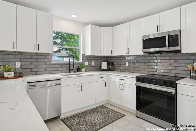 Image 10 of 34 For 3320 Whisper Bluff