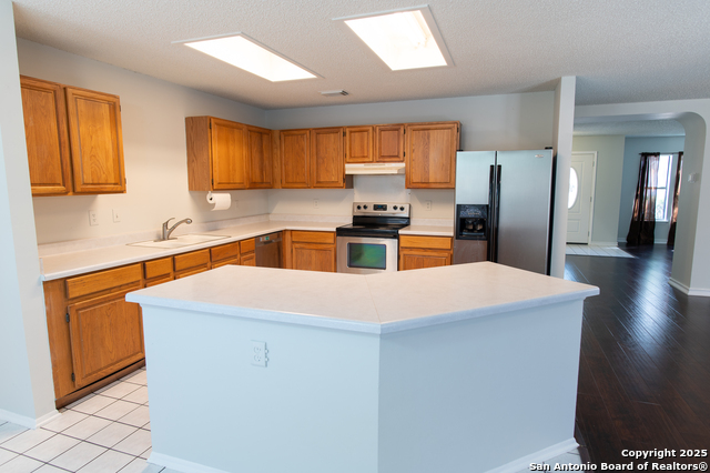 Image 11 of 36 For 15731 Lomita Springs