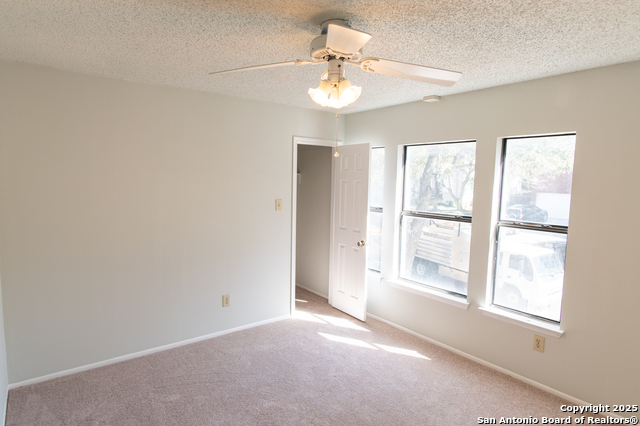 Image 27 of 36 For 15731 Lomita Springs