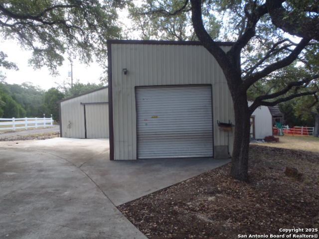 Image 10 of 49 For 650 Oakleaf  