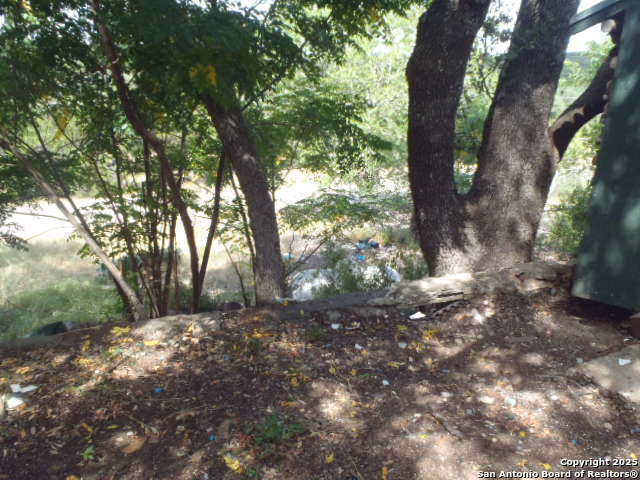 Image 16 of 49 For 650 Oakleaf  
