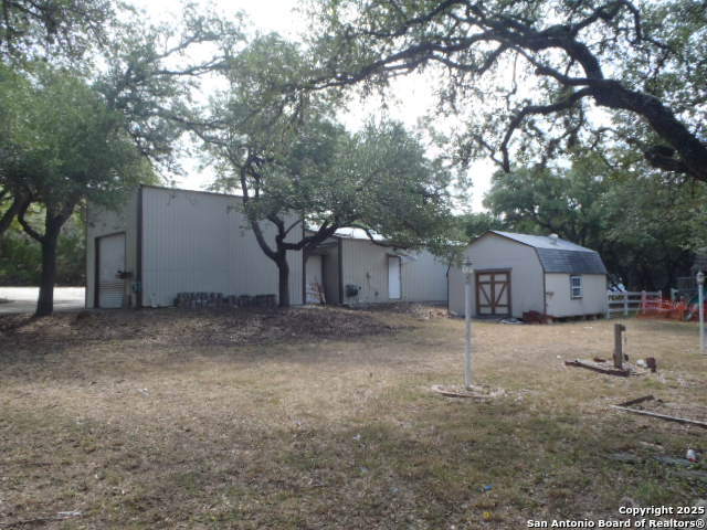 Image 17 of 49 For 650 Oakleaf  