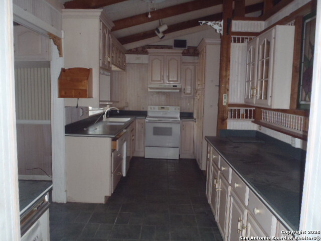 Image 22 of 49 For 650 Oakleaf  