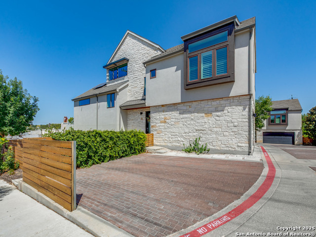 Details for 133 Terrell Rd  1, Alamo Heights, TX 78209