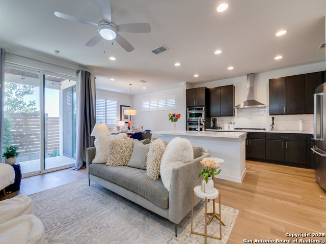 Image 5 of 25 For 133 Terrell Rd  1