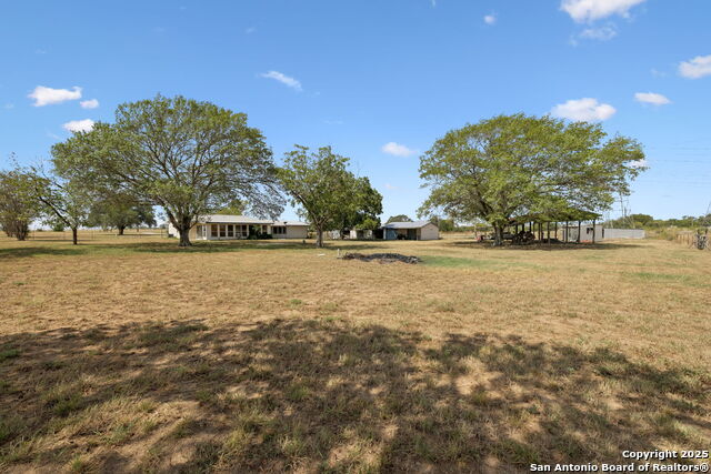 Listing photo id 25 for 8677 Kirkner Rd