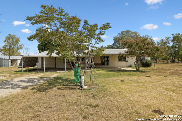 Listing photo id 3 for 8677 Kirkner Rd