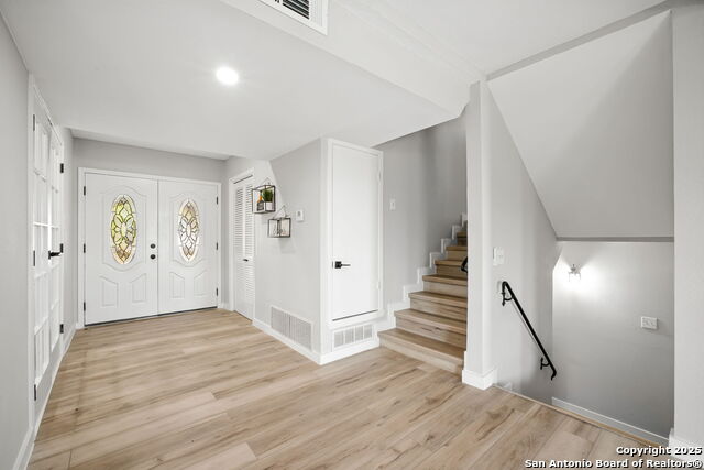 Image 2 of 32 For 15315 Seven L Trl