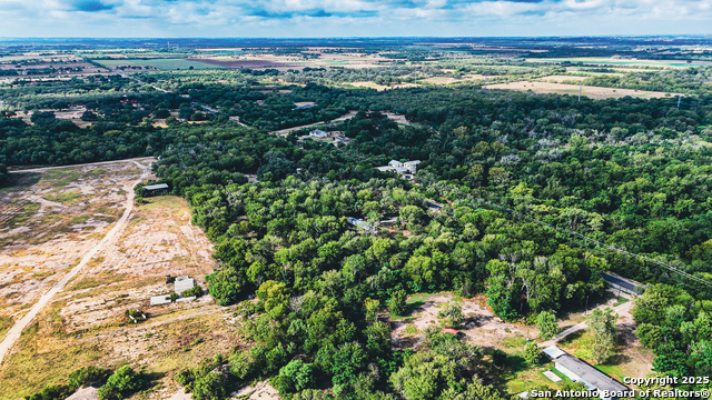 Listing photo id 0 for 8630 Cagnon  