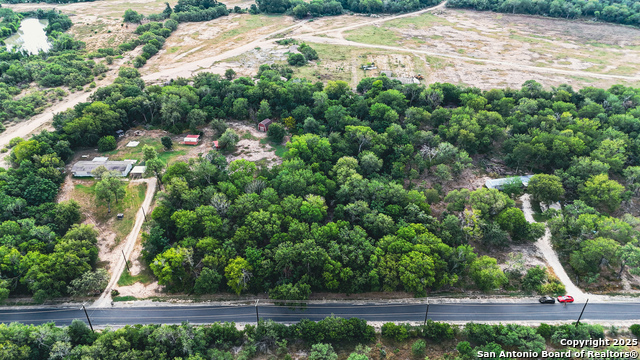 Listing photo id 5 for 8630 Cagnon  