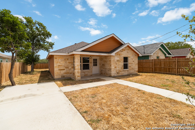 Image 4 of 28 For 10214 Renova