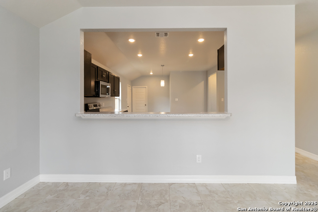 Image 9 of 28 For 10214 Renova