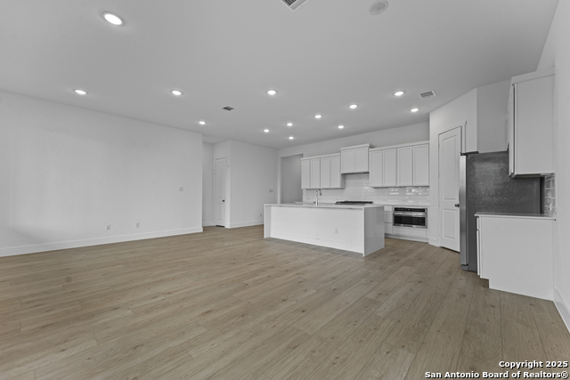Image 3 of 27 For 5532 Paschal Park