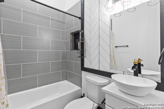 Listing photo id 9 for 318 Belmont  