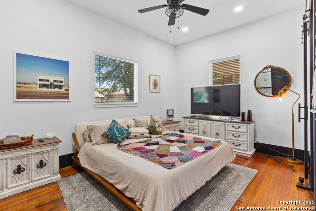 Listing photo id 10 for 318 Belmont  