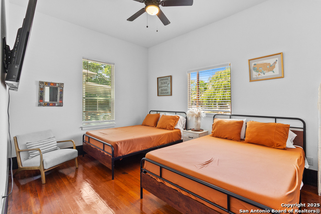 Listing photo id 5 for 318 Belmont  