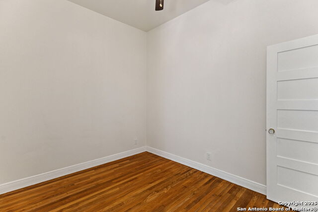 Listing photo id 9 for 122 Leopold
