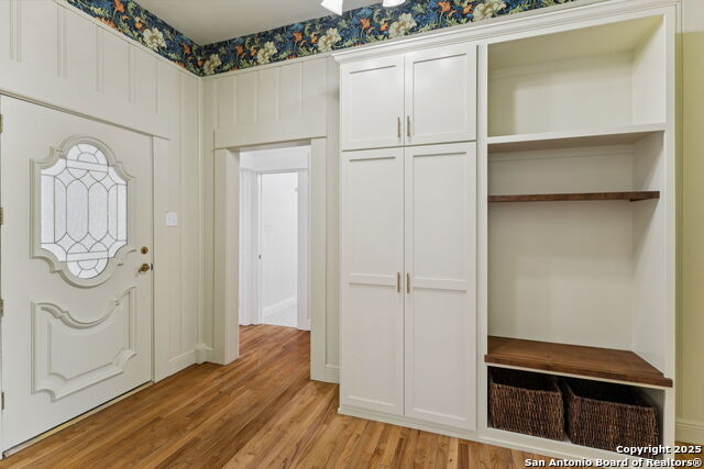 Listing photo id 12 for 122 Leopold